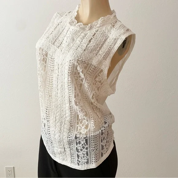 Free People- Tea Party sheer lace crop tank top in Ivory- medium - Picture 3 of 12